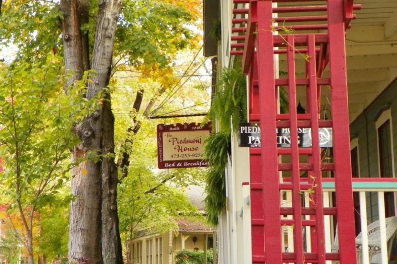 Downtown Parking Room With A View Piedmont Eureka Springs Exterior photo